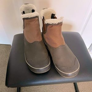 Keen calf boots
